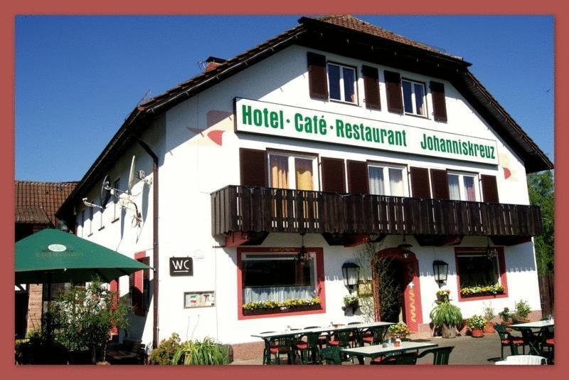 Hotel-Restaurant Johanniskreuz Trippstadt Bagian luar foto