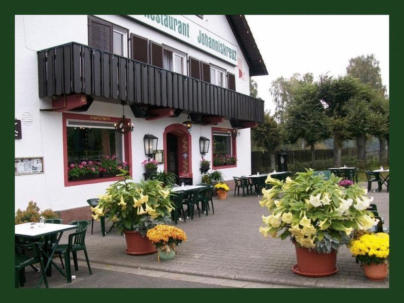 Hotel-Restaurant Johanniskreuz Trippstadt Bagian luar foto