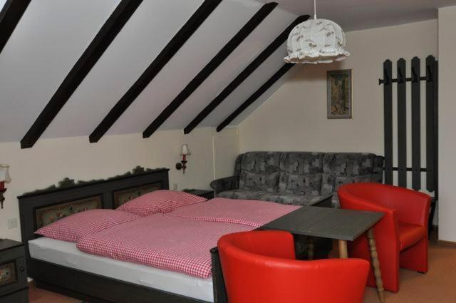 Hotel-Restaurant Johanniskreuz Trippstadt Ruang foto
