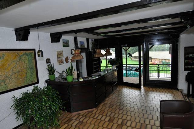 Hotel-Restaurant Johanniskreuz Trippstadt Bagian luar foto
