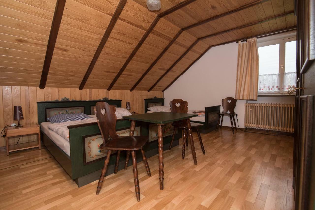 Hotel-Restaurant Johanniskreuz Trippstadt Bagian luar foto