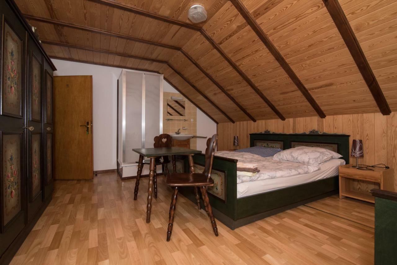 Hotel-Restaurant Johanniskreuz Trippstadt Bagian luar foto