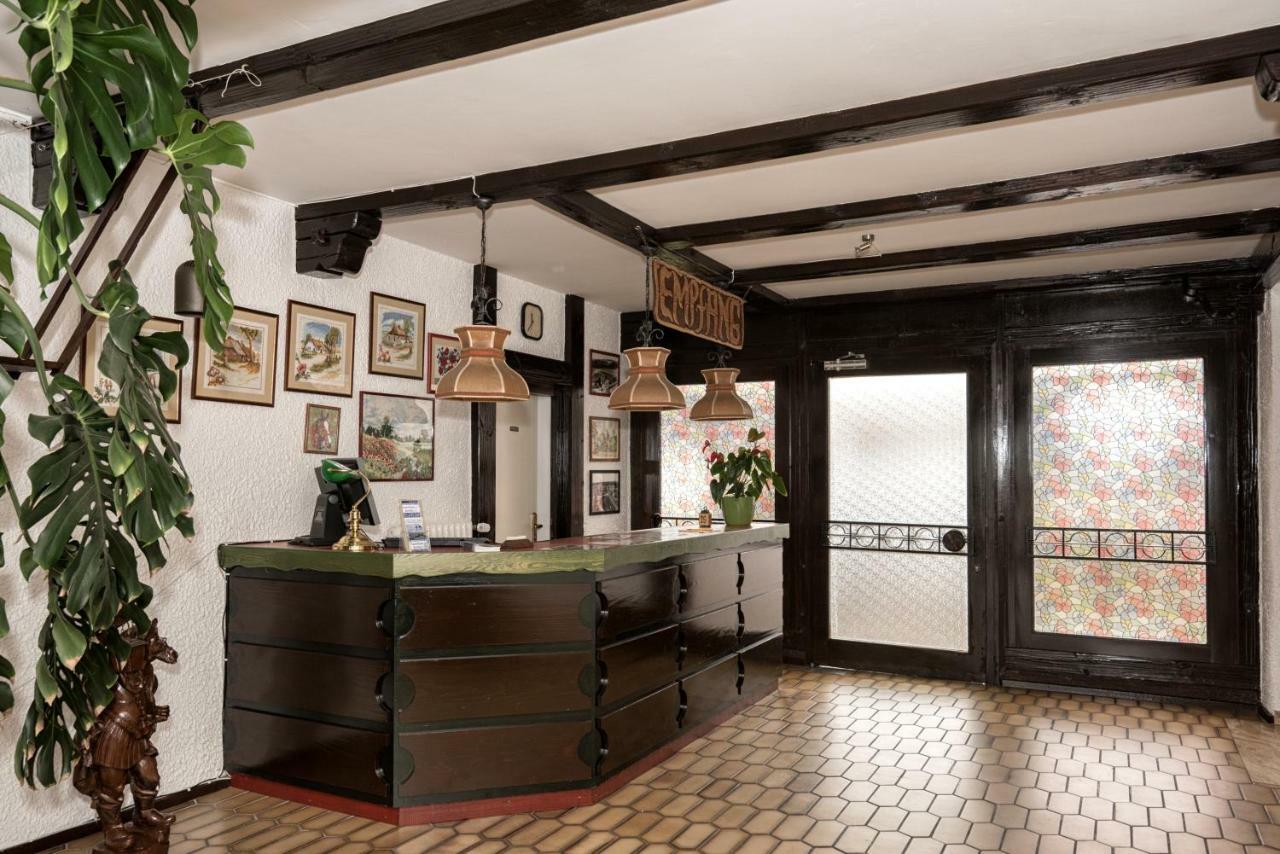 Hotel-Restaurant Johanniskreuz Trippstadt Bagian luar foto